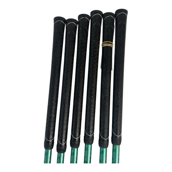 Wilson Staff D100 Iron Set / Flex Ladies / 6-SW / Graphite - Image 5