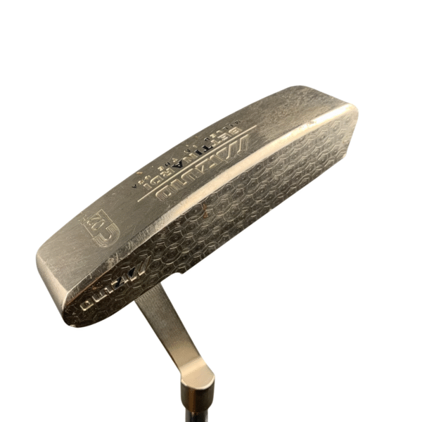 Mizuno MIzuno Bettinardi C02H Putter / 34" gallery image 2 - used golf equipment in good condition